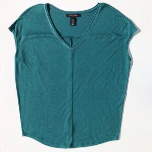 White House Black Market Dolman Jetsetter Tee women XXS green V Neck WHBM